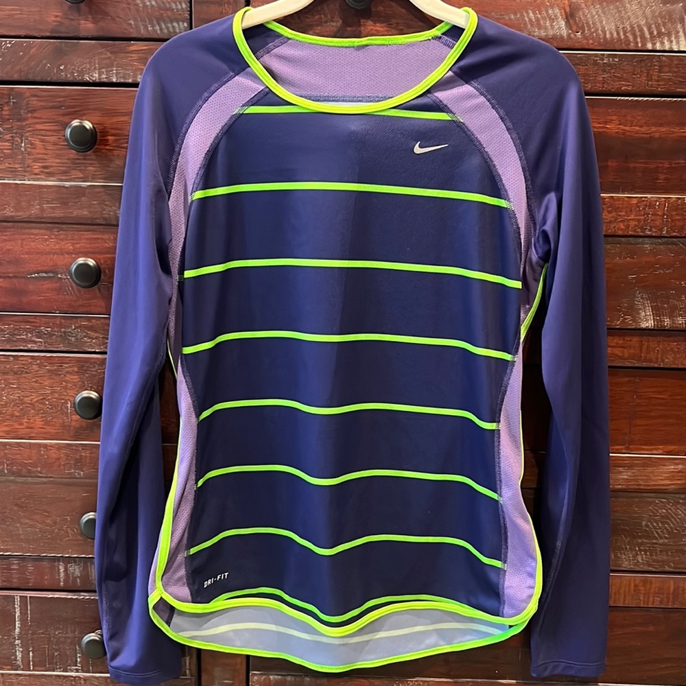 Ladies Nike Dri-Fit Long Sleeve Running Shirt EUC